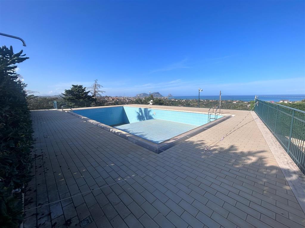 Villa con giardino in strada fornarotto, Altavilla Milicia