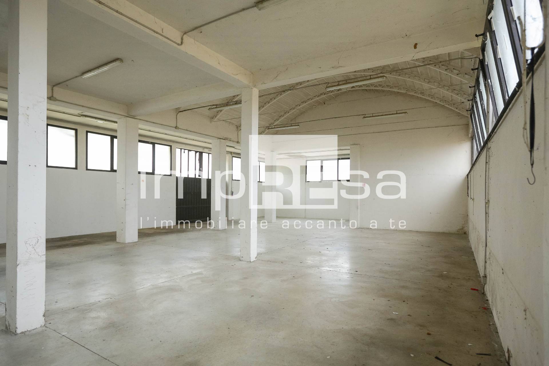 Magazzino in vendita a Treviso, Castellana