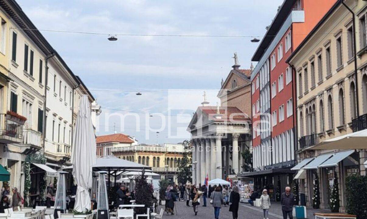Ufficio in vendita a San Don di Piave, Centro