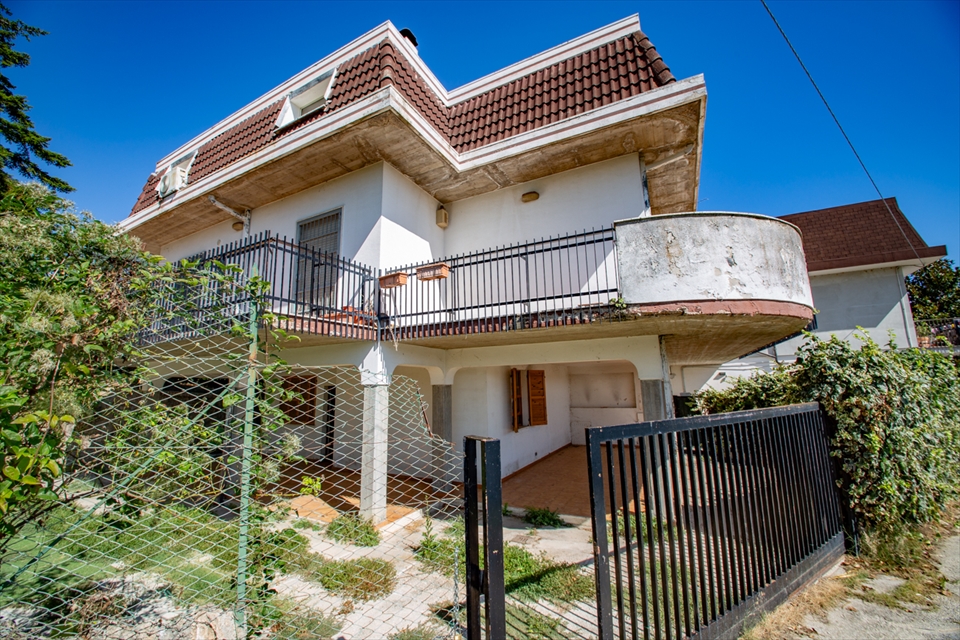 Villa con giardino in contrada colle marconi 43, Bucchianico