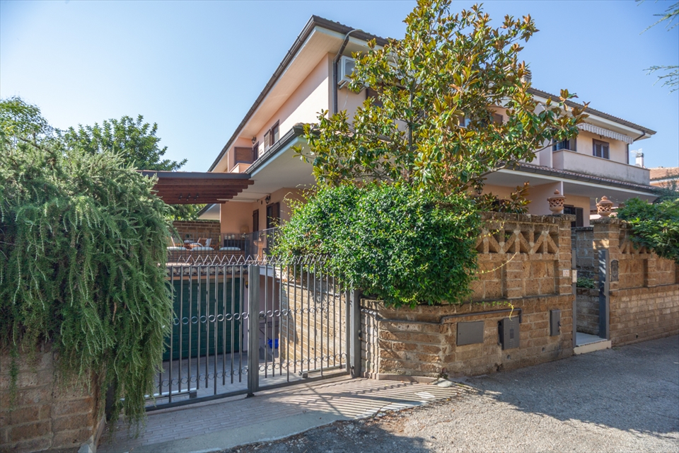 Villa con giardino, Torrevecchia Teatina periferia