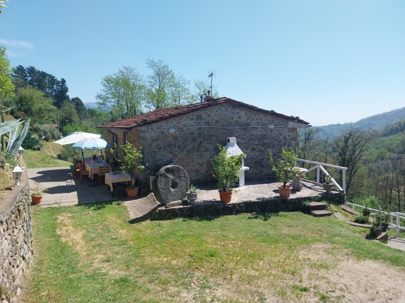 Casa indipendente in vendita a Borgo a Mozzano