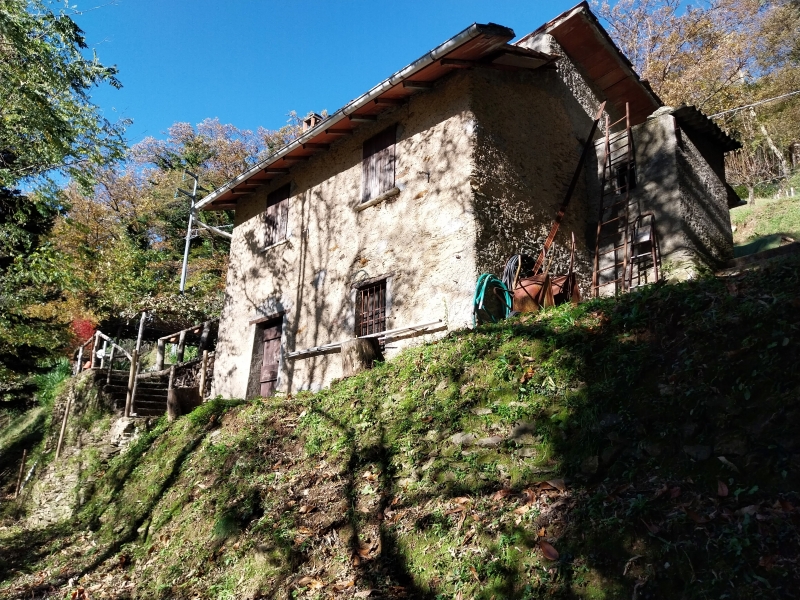 Casa indipendente con giardino a Stazzema