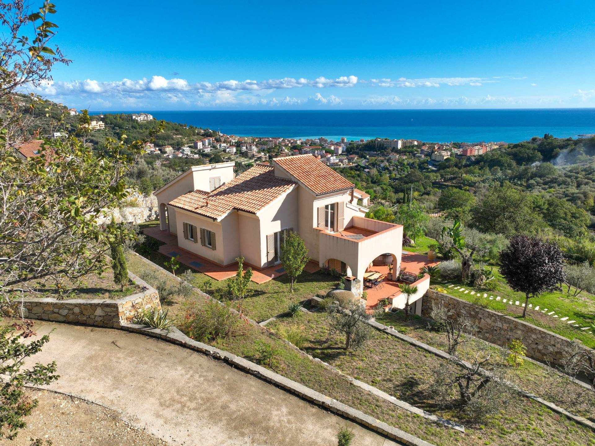 Villa unifamiliare in vendita a Pietra Ligure, Ranzi