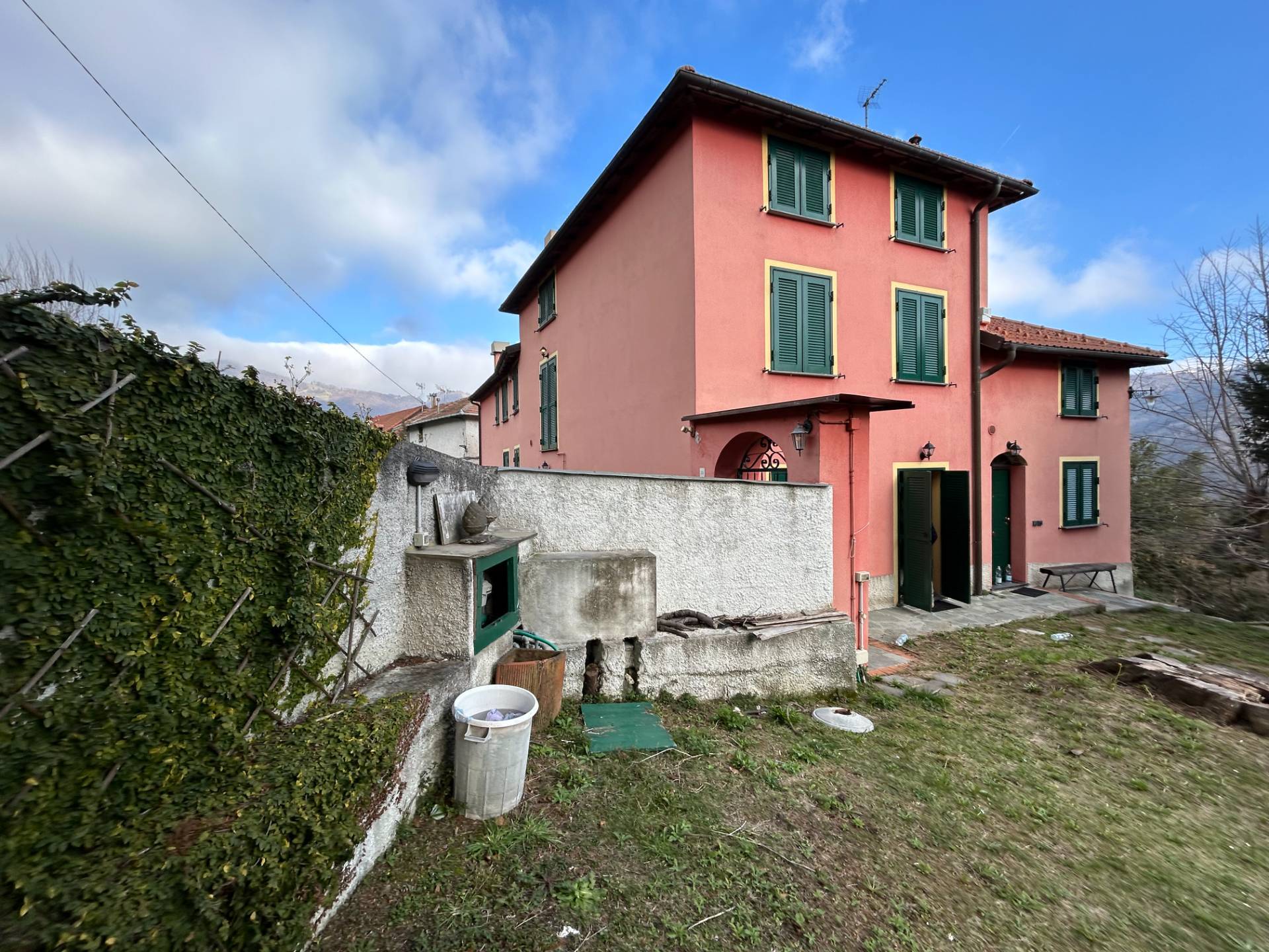 Appartamento in vendita a Serra Ricc, Valleregia