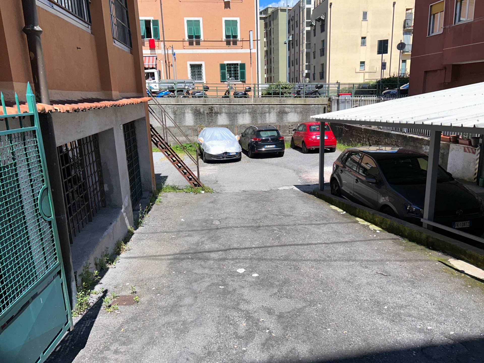 Laboratorio in vendita a Genova, Molassana