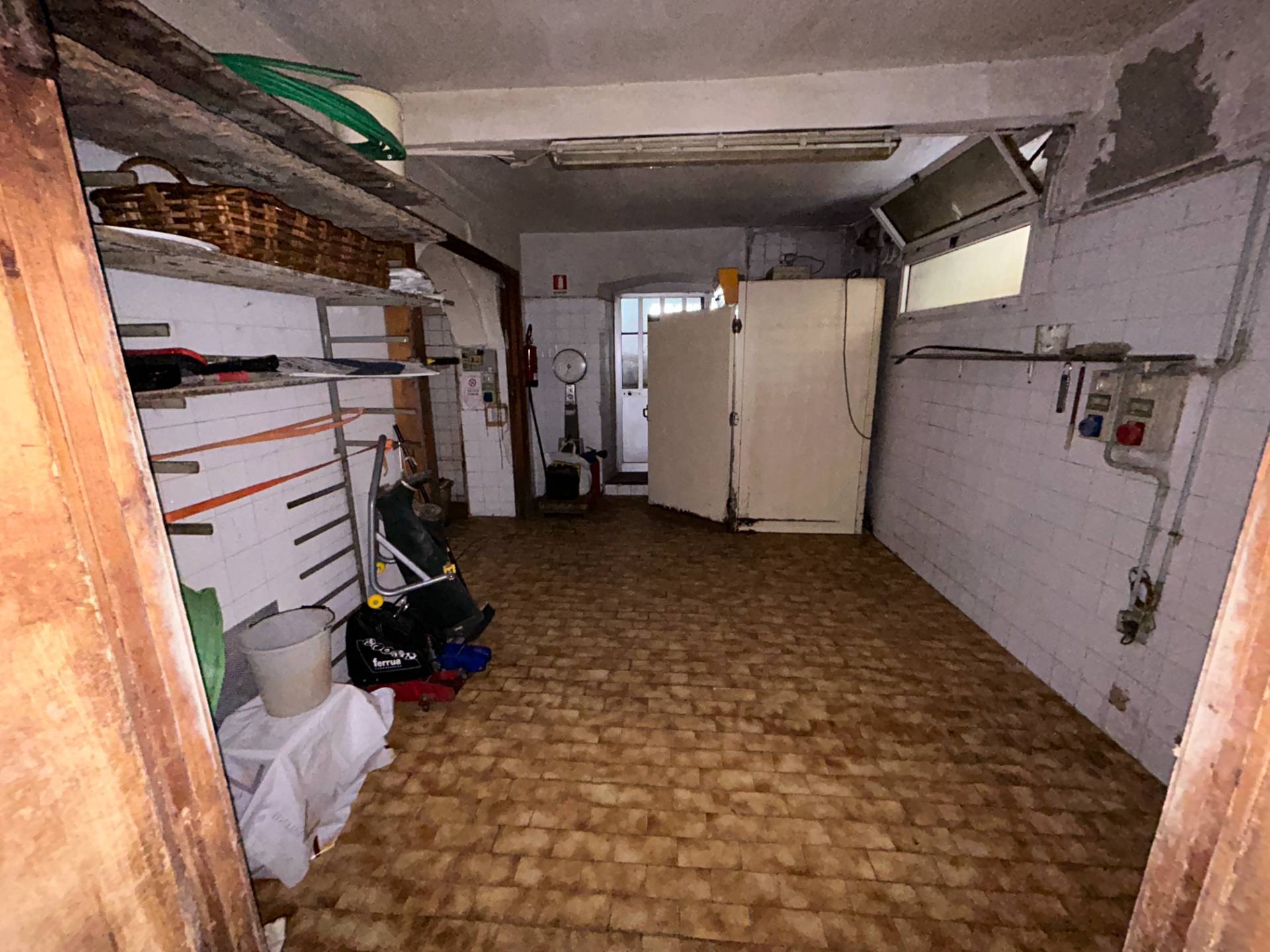 Laboratorio in vendita a Genova, Molassana