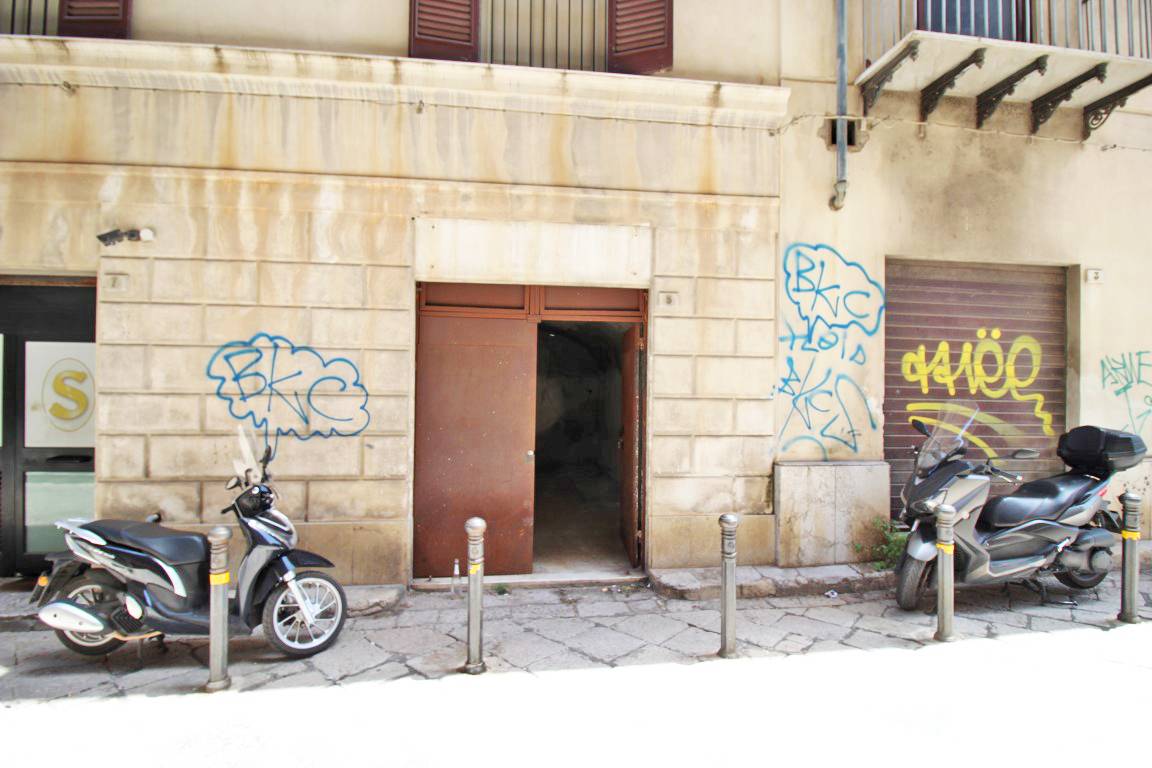 Locale commerciale da ristrutturare, Palermo centro storico