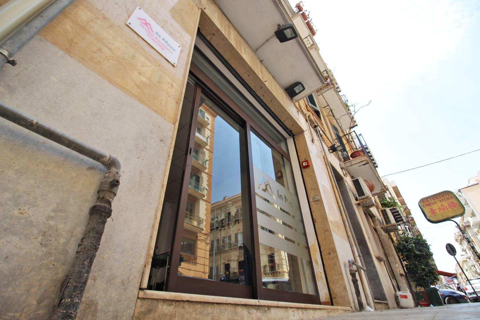 Locale commerciale in vendita a Palermo, Politeama