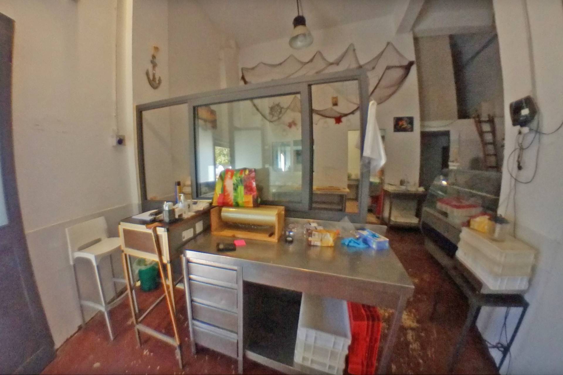 Locale commerciale in vendita a Palermo