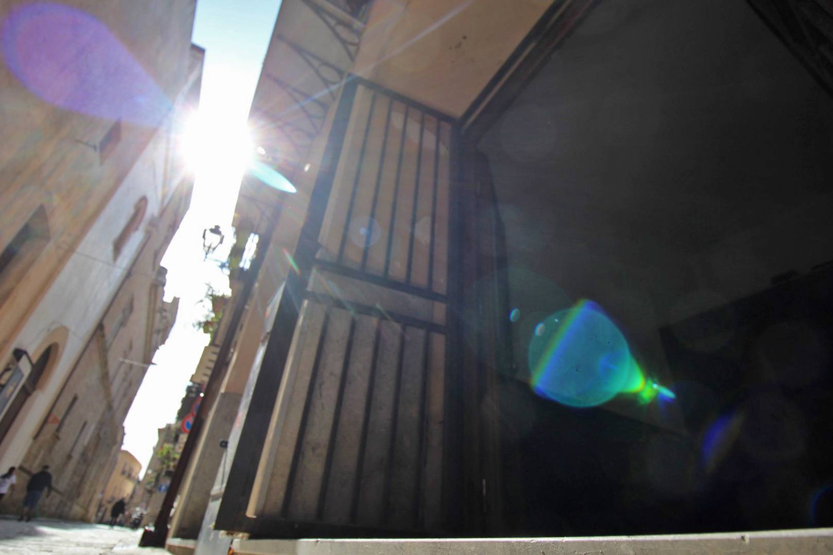 Locale commerciale in vendita a Palermo, Centro storico