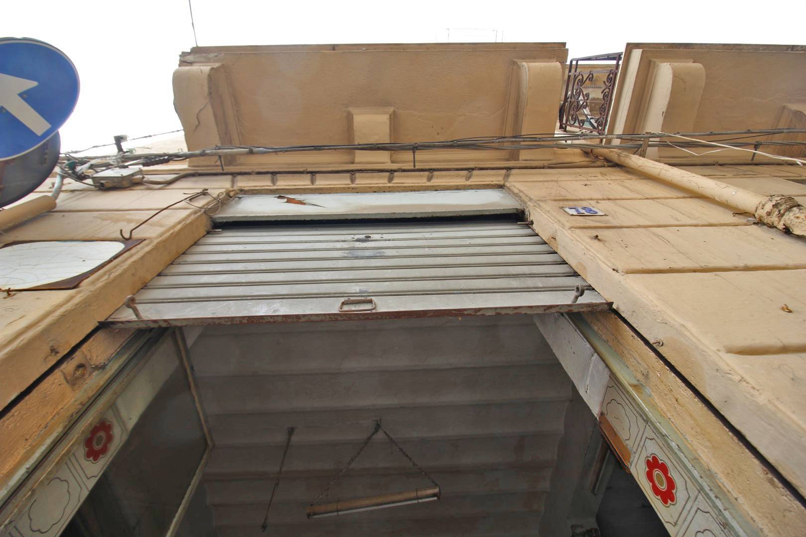 Locale commerciale in vendita a Palermo, Politeama