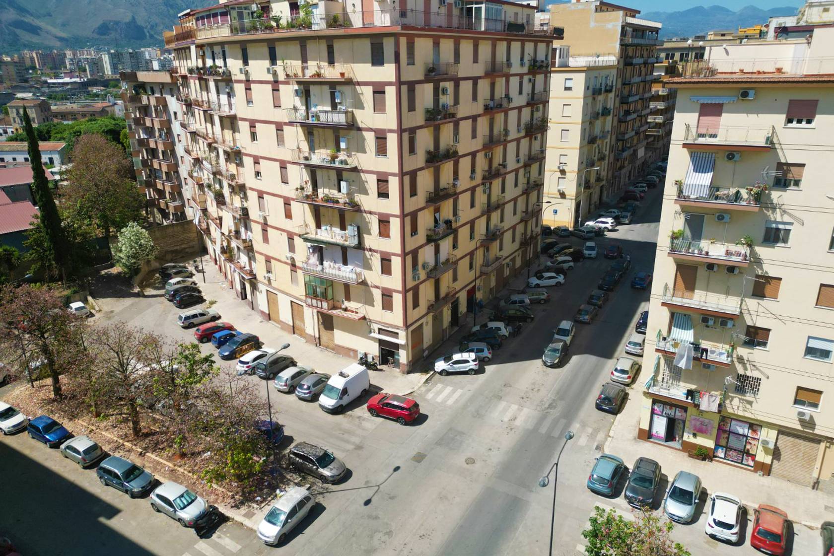 Locale commerciale in vendita a Palermo