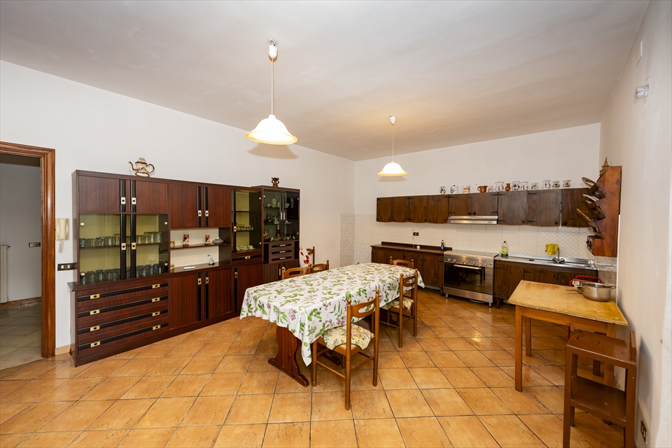 Villa con giardino in contrada fanese 2, Bucchianico