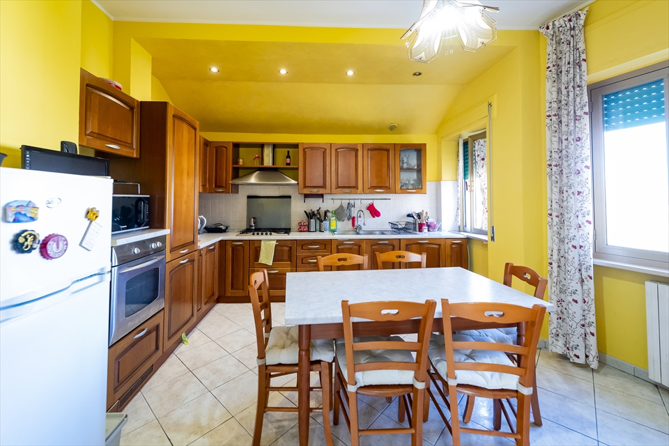Quadrilocale in vendita in via pescasseroli 9, Chieti