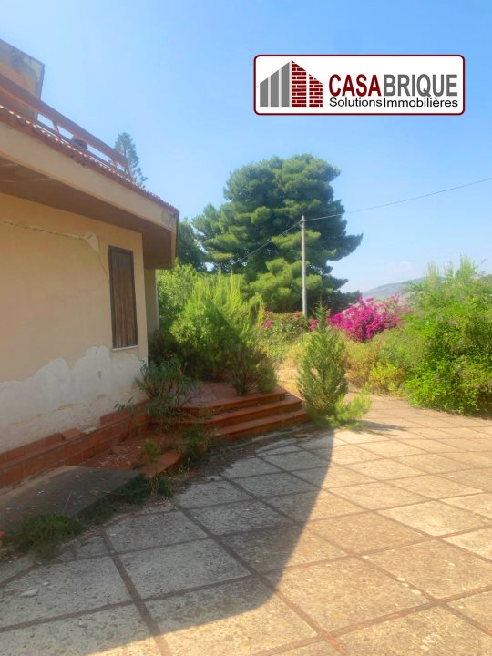 Villa in vendita a Ventimiglia di Sicilia