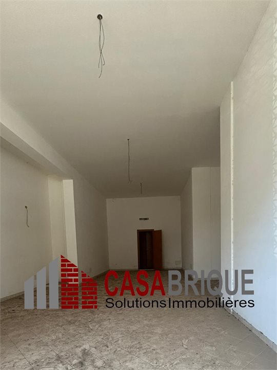 Locale commerciale in affitto a Bagheria