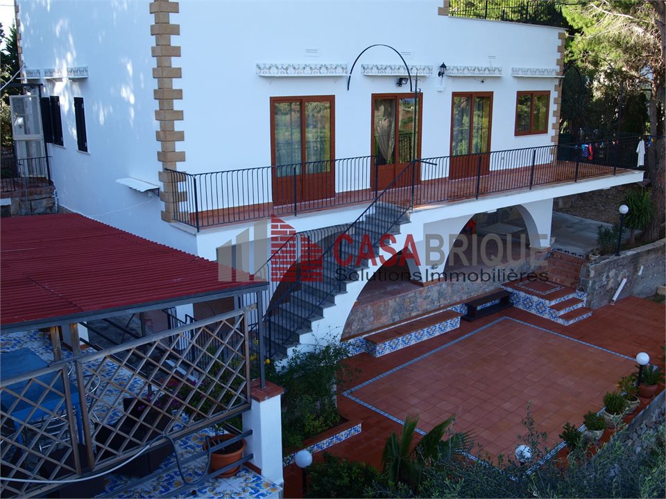 Villa in vendita a Altavilla Milicia