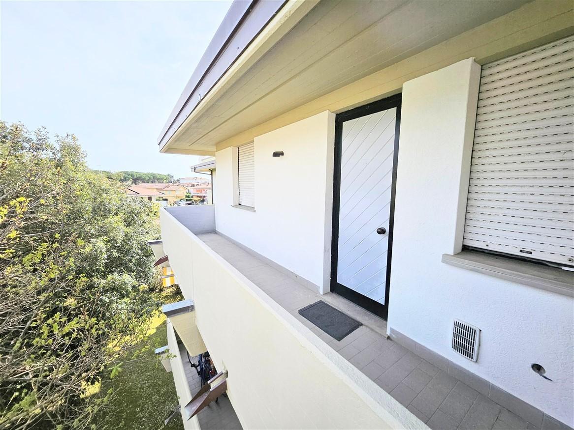 Quadrilocale con terrazzo, Massa ronchi