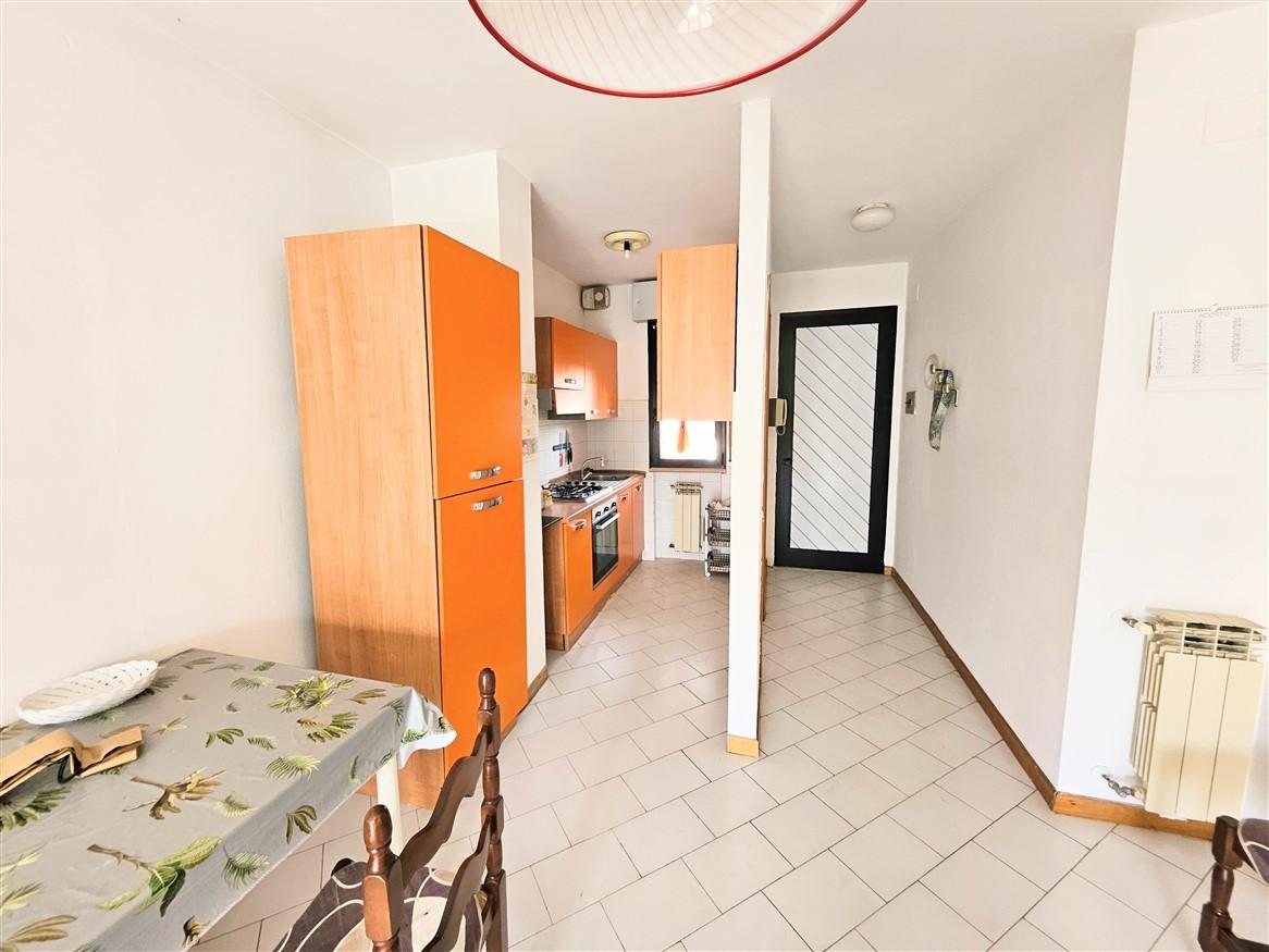 Quadrilocale con terrazzo, Massa ronchi