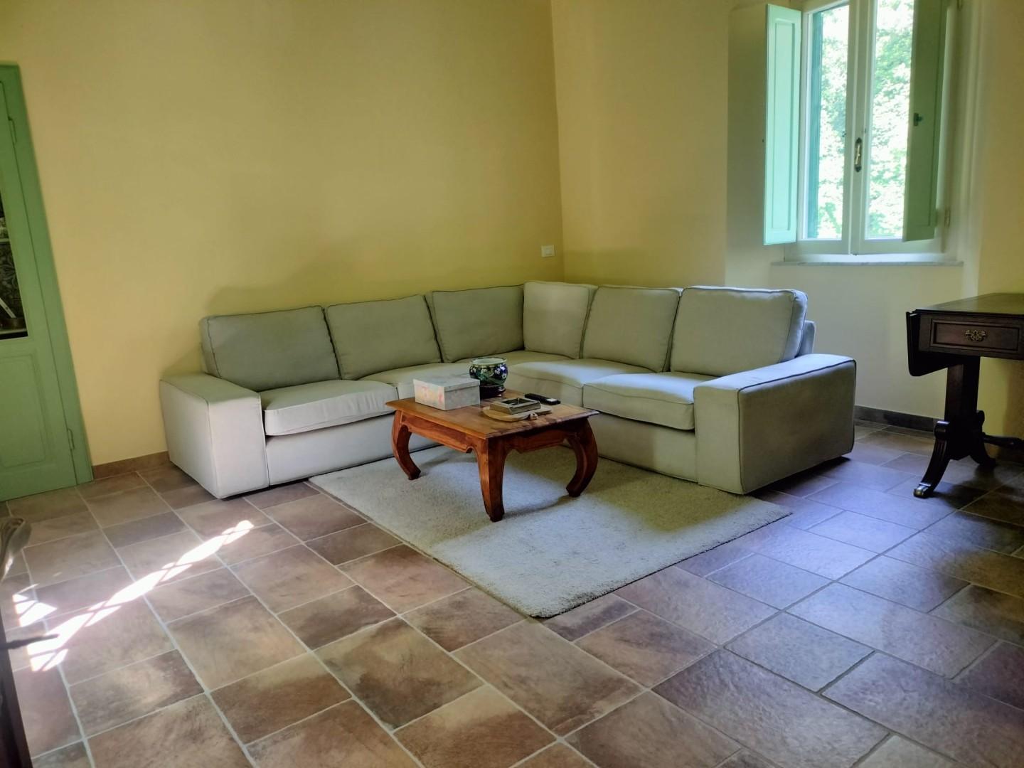Casa indipendente con giardino, Massa canevara
