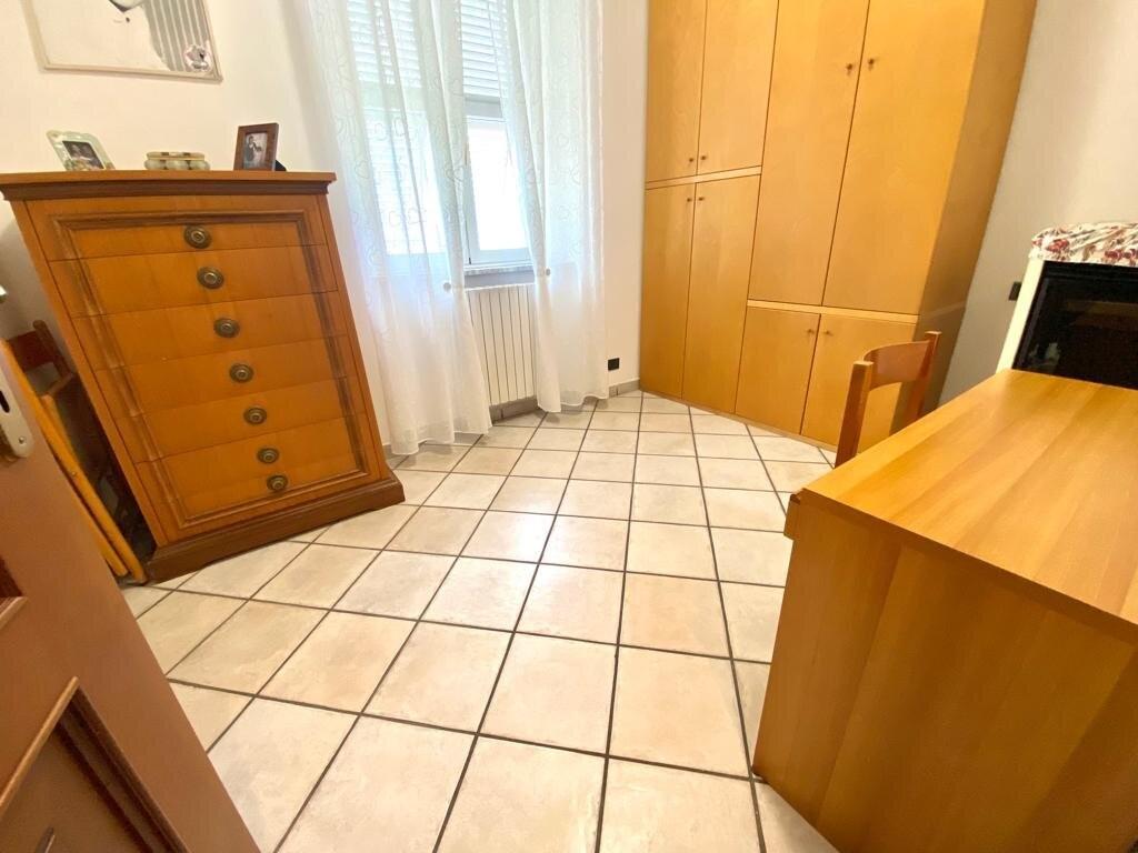 Casa indipendente con giardino a Massa