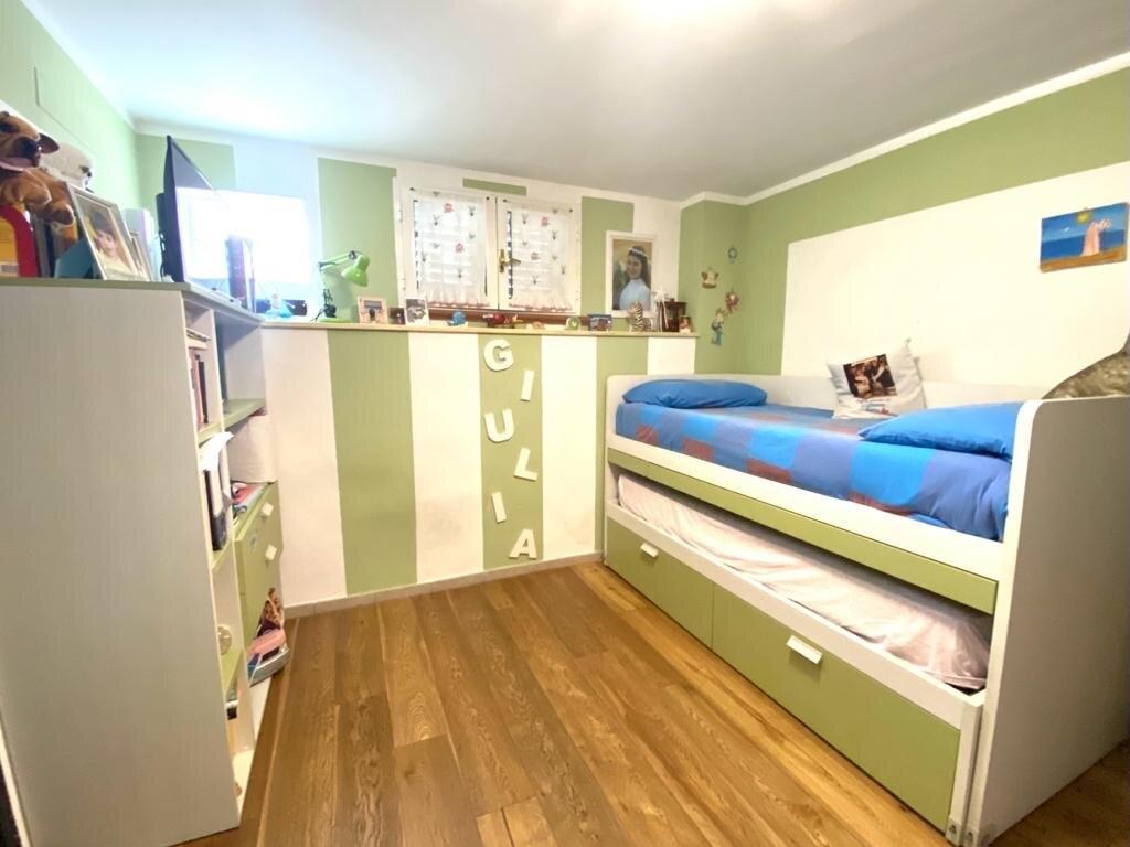 Casa indipendente con giardino a Massa