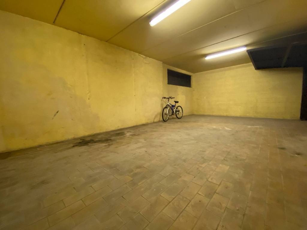 Box/Garage 38mq in vendita, Torino pozzo strada