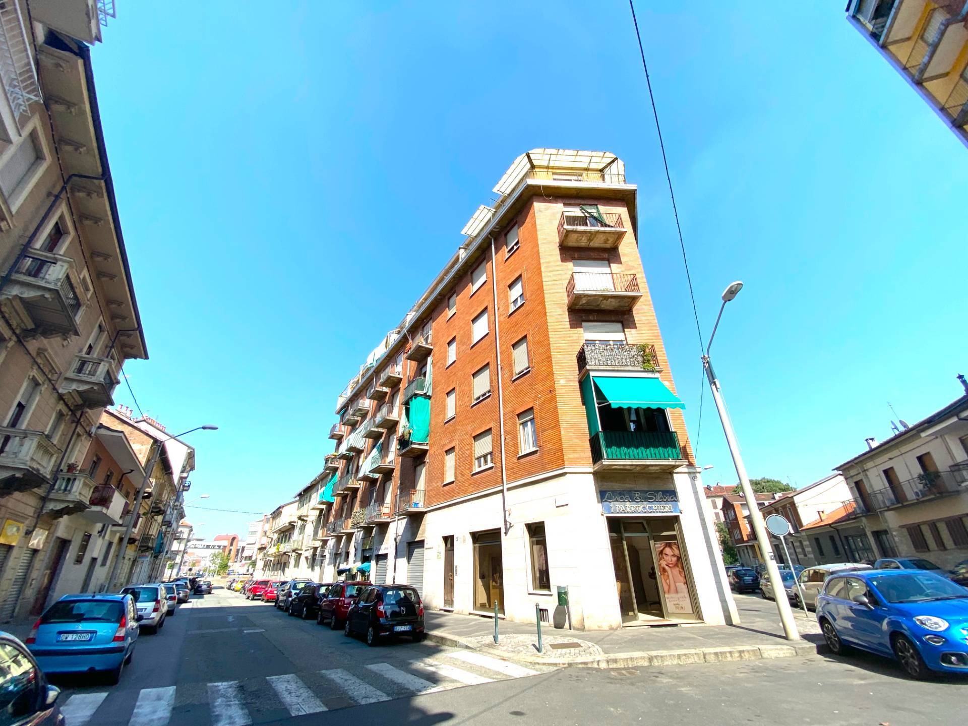 Locale commerciale in vendita a Torino, Madonna Campagna