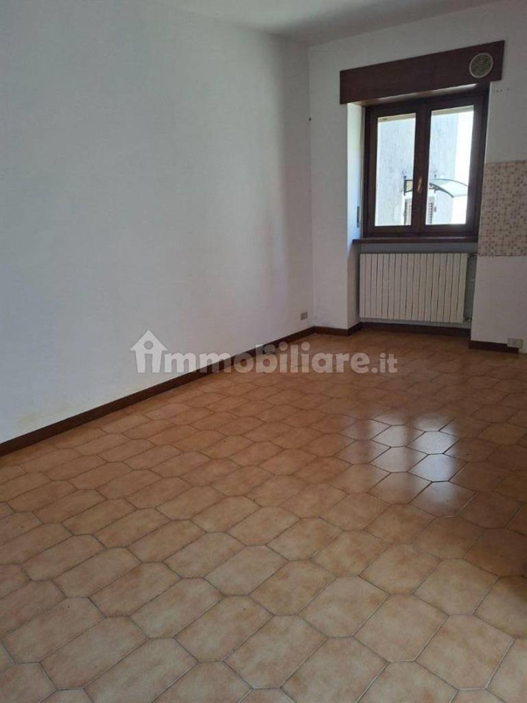 Appartamento in affitto, Laveno-Mombello cerro