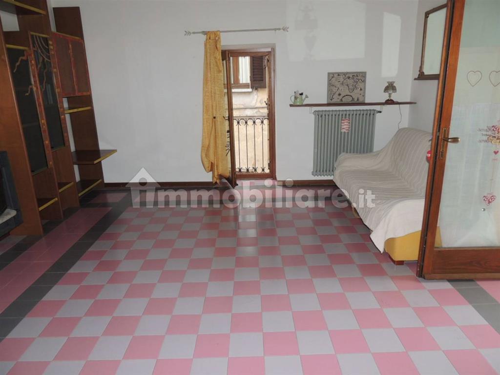 Appartamento in affitto, Laveno-Mombello cerro