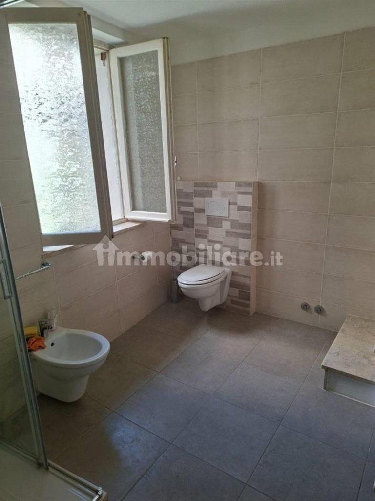 Appartamento in affitto, Laveno-Mombello cerro