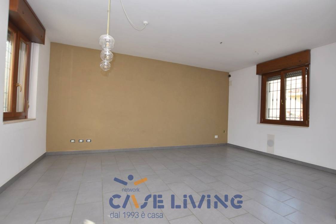 Casa semi indipendente in vendita a Lacchiarella