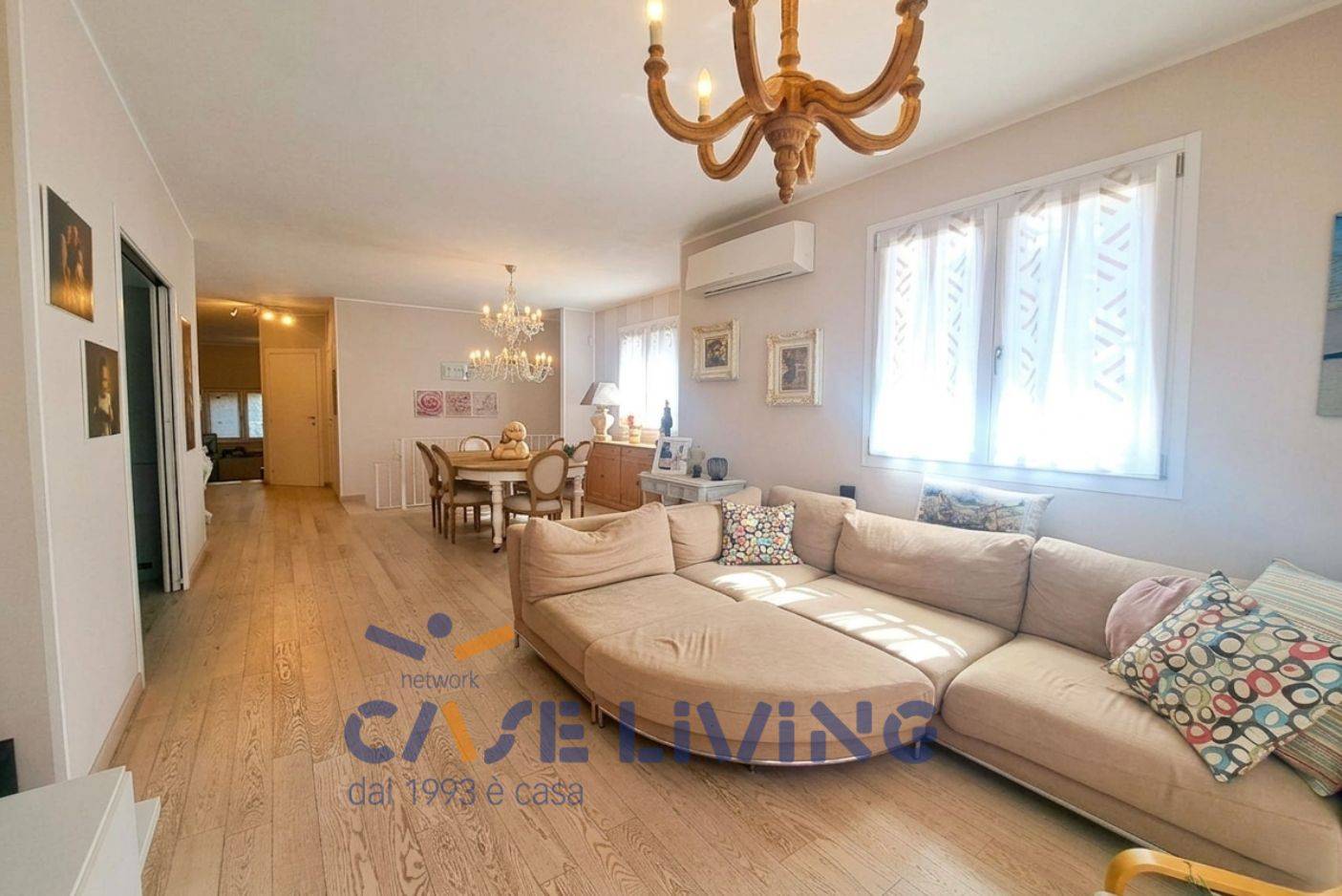 Villa in vendita a Rosate