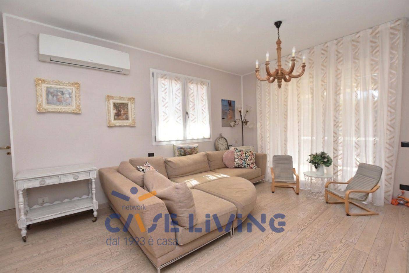 Villa in vendita a Rosate