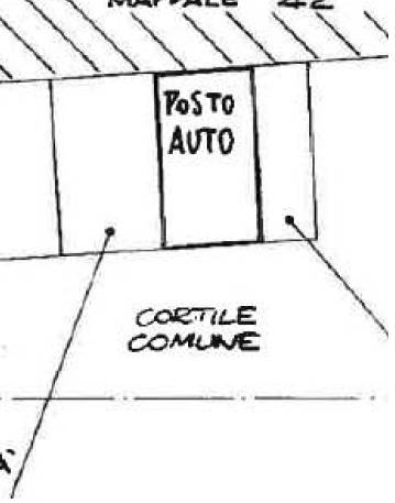 Posto auto scoperto in vendita a Milano, P.ta Genova