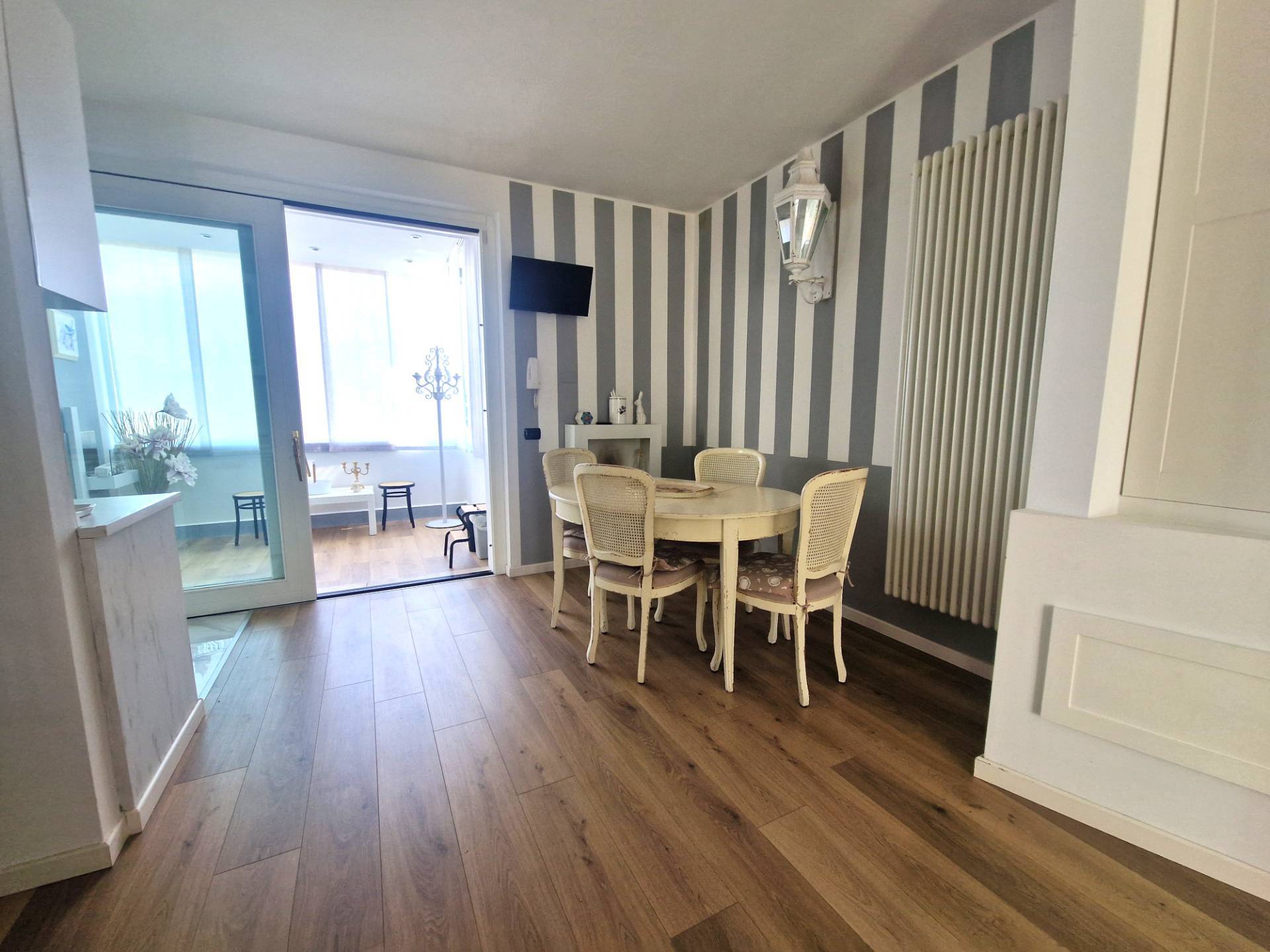 Casa semi indipendente in vendita a Sirmione, Colombare