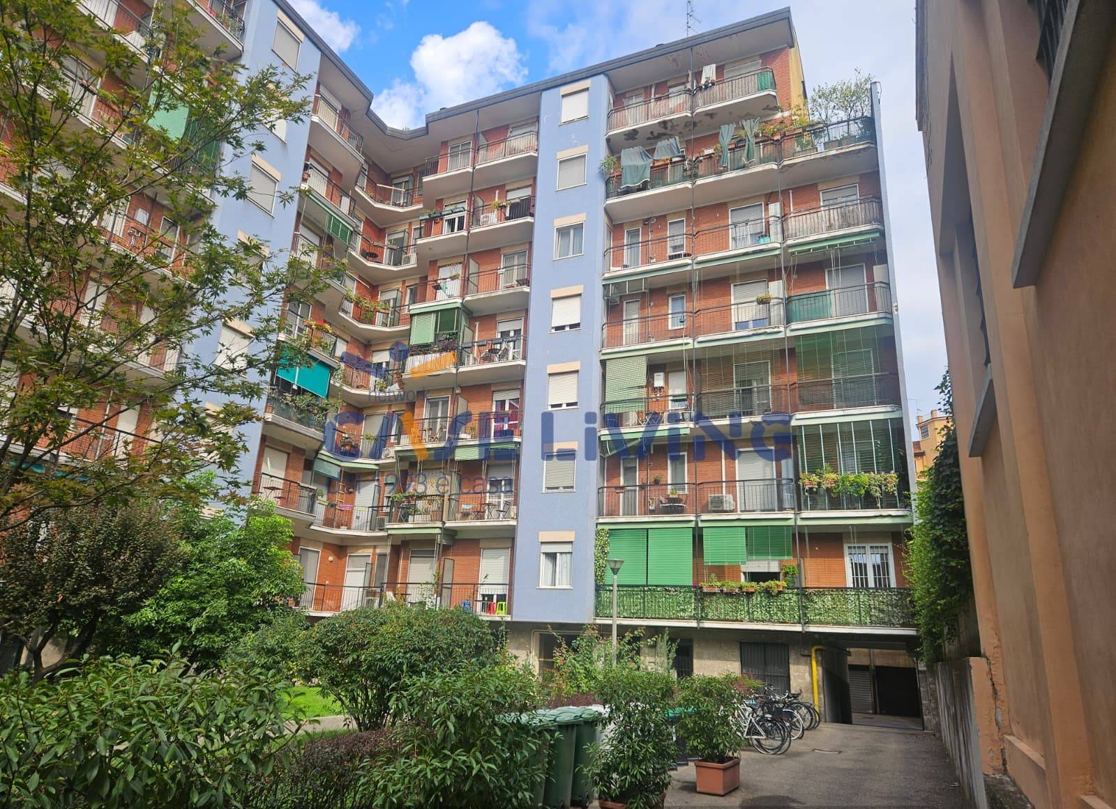 Appartamento in vendita a Milano, P.ta Genova