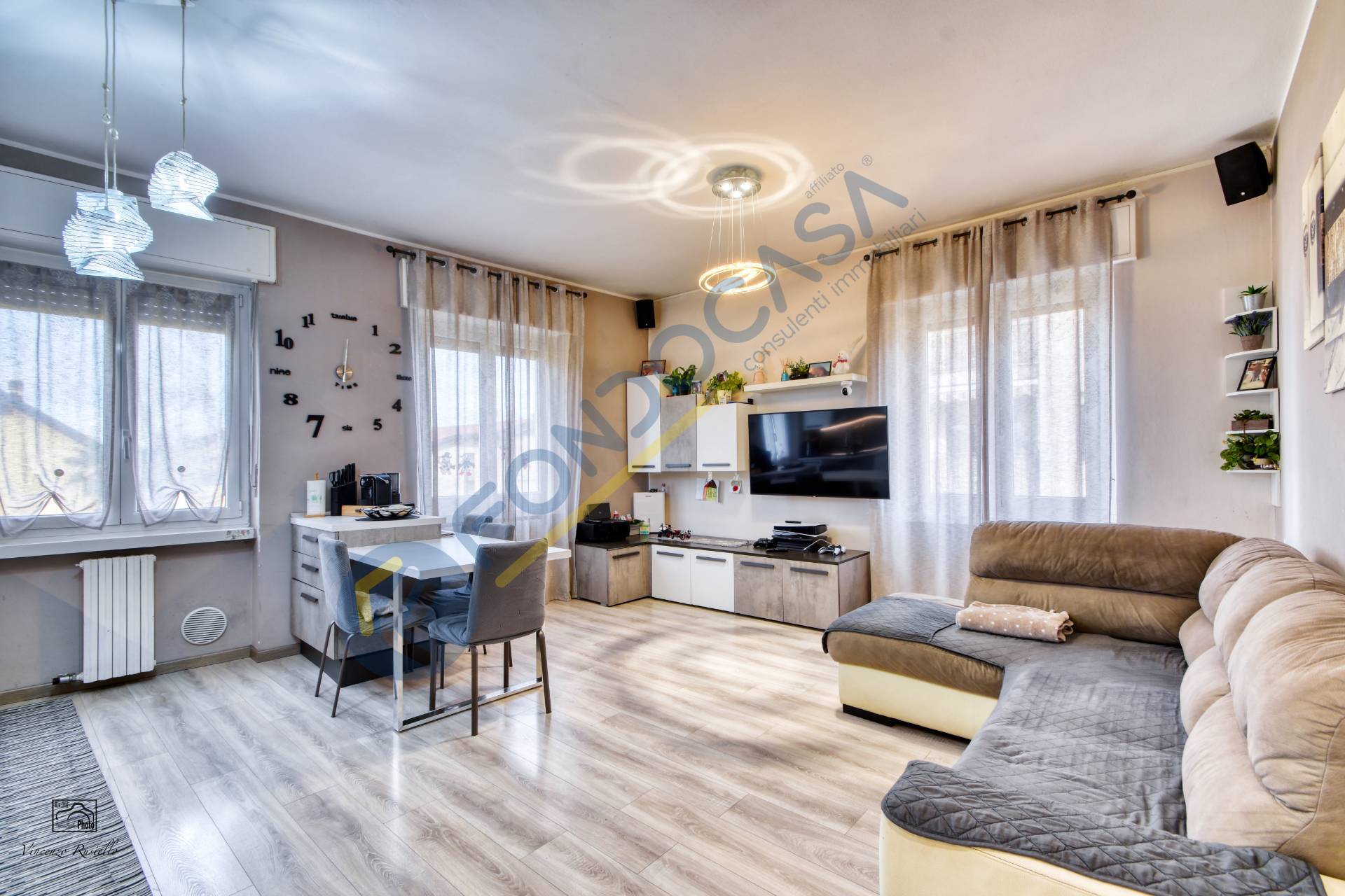 Appartamento in vendita a Limbiate, Centro