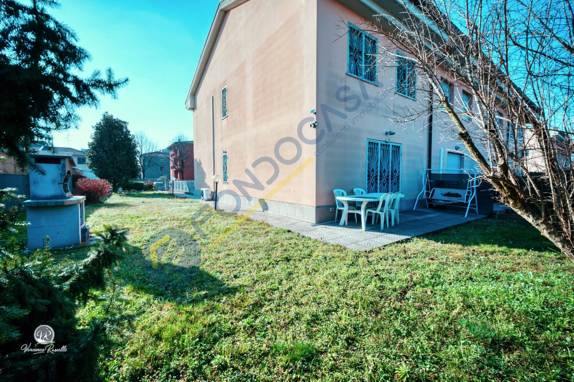 Villa in vendita a Varedo