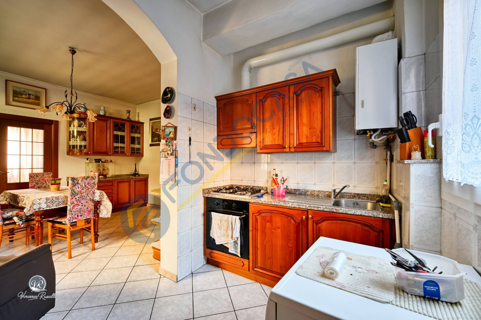 Villa bifamiliare in vendita a Limbiate, Centro