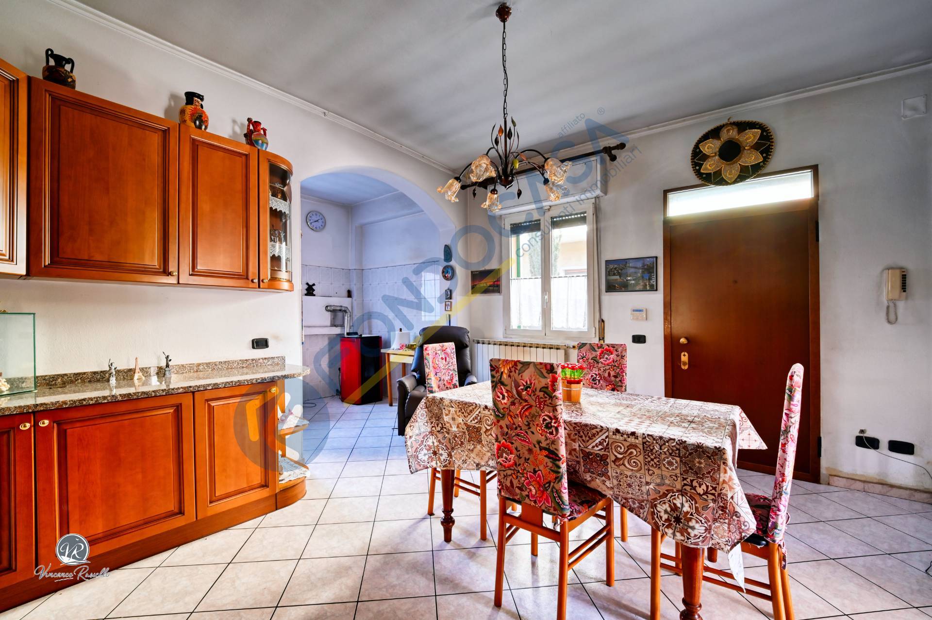 Villa bifamiliare in vendita a Limbiate, Centro