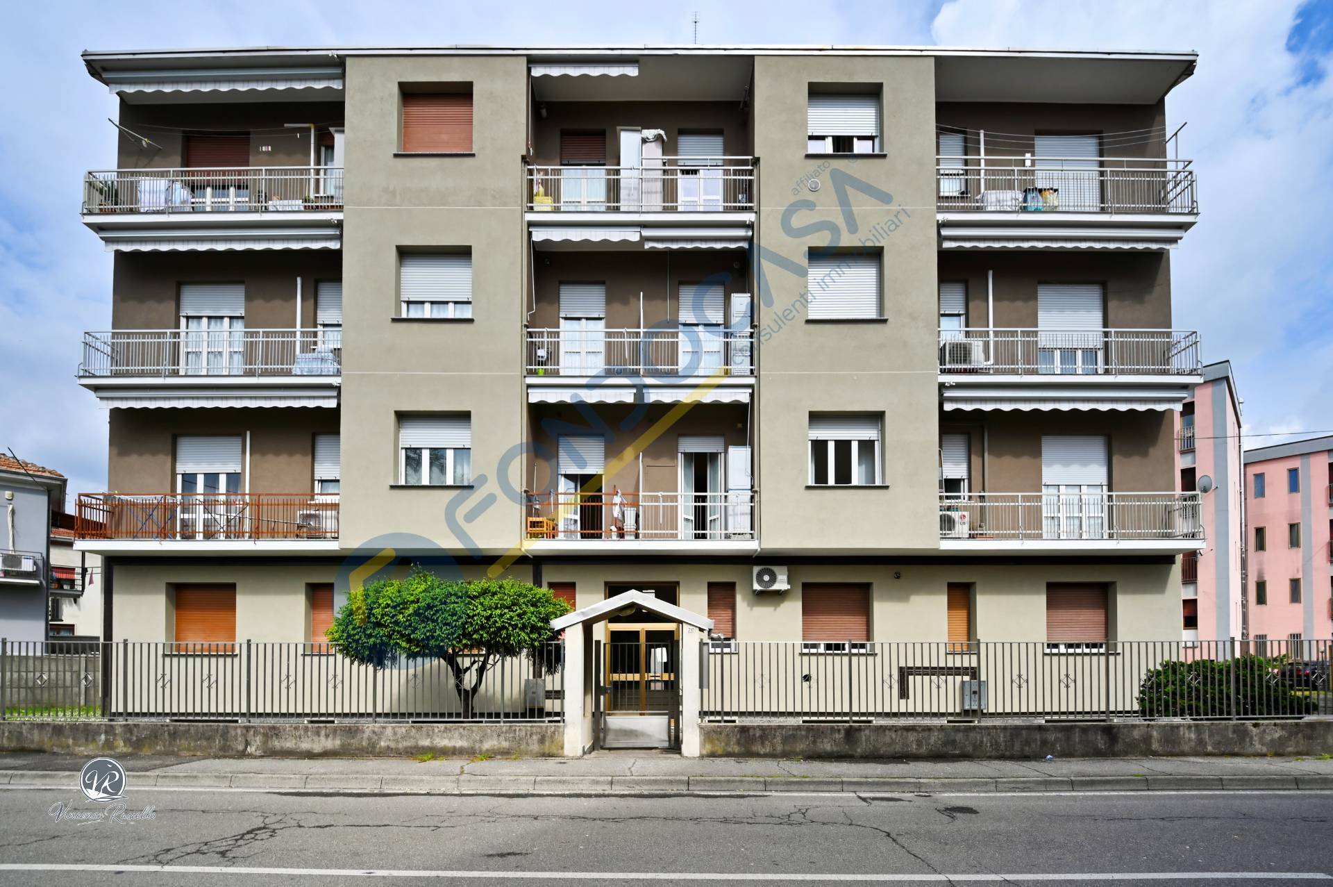 Appartamento in vendita a Limbiate, Centro