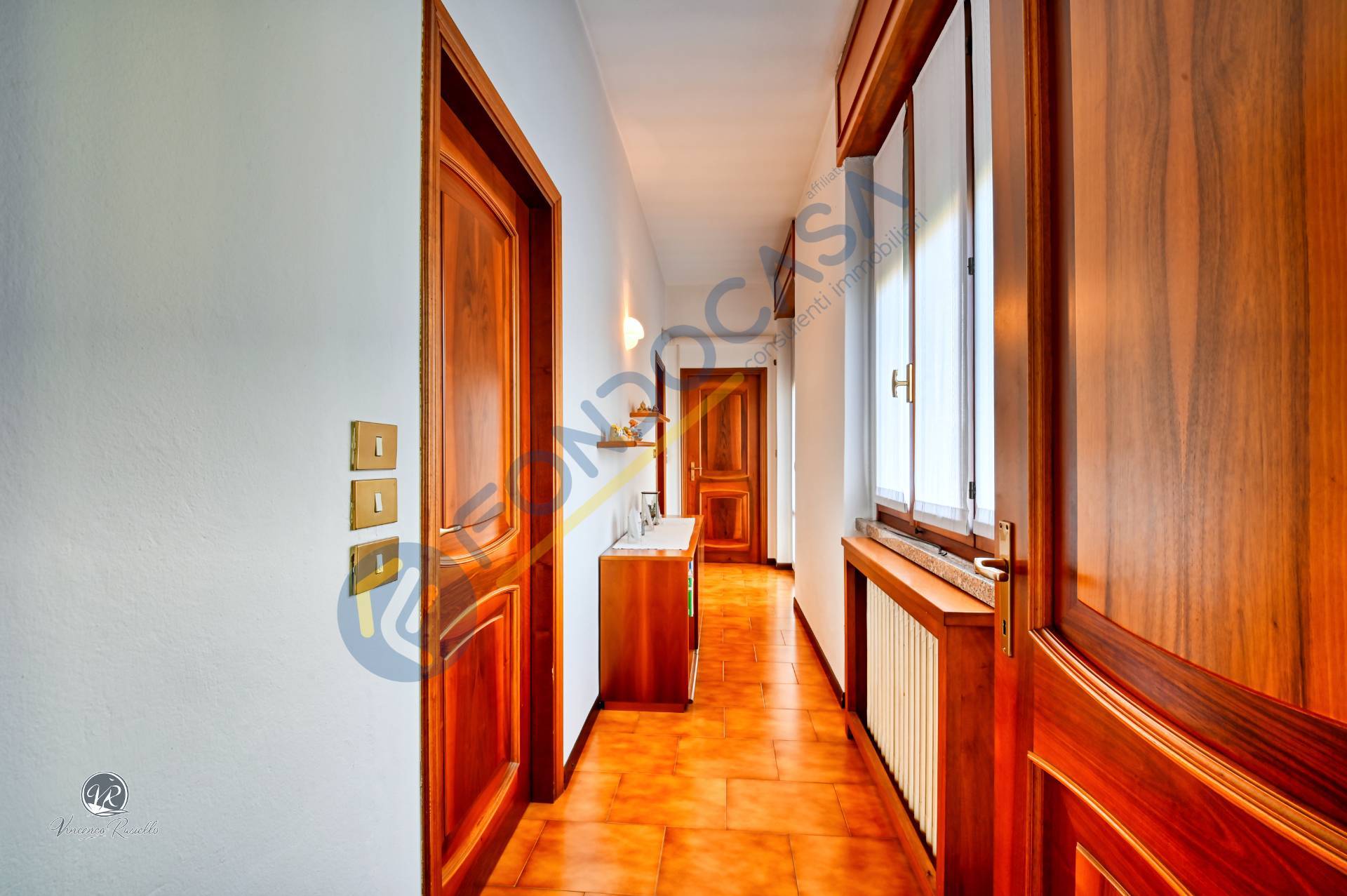 Villa in vendita a Limbiate, Centro