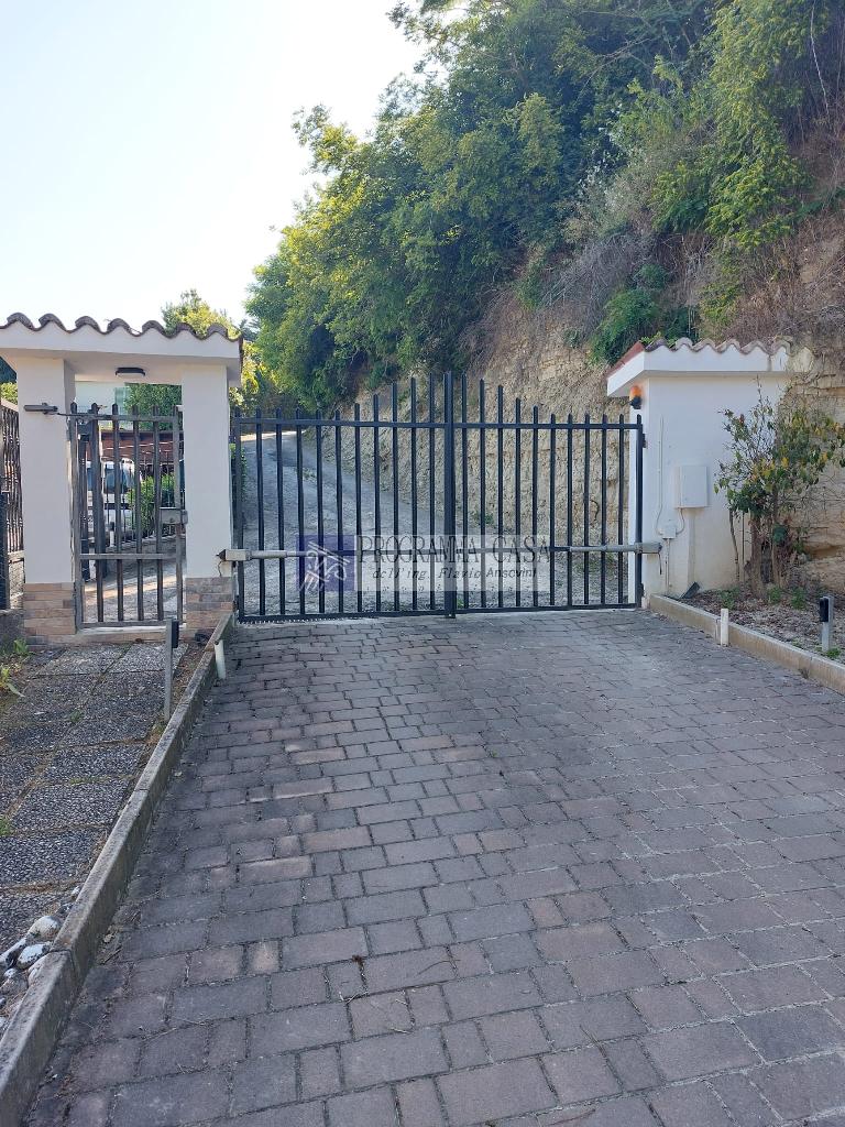 Casa indipendente con giardino, Ancona paterno