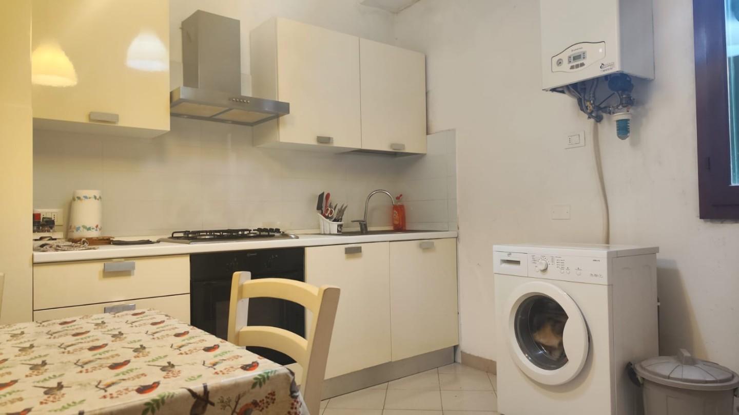 Quadrilocale arredato in affitto a Carrara