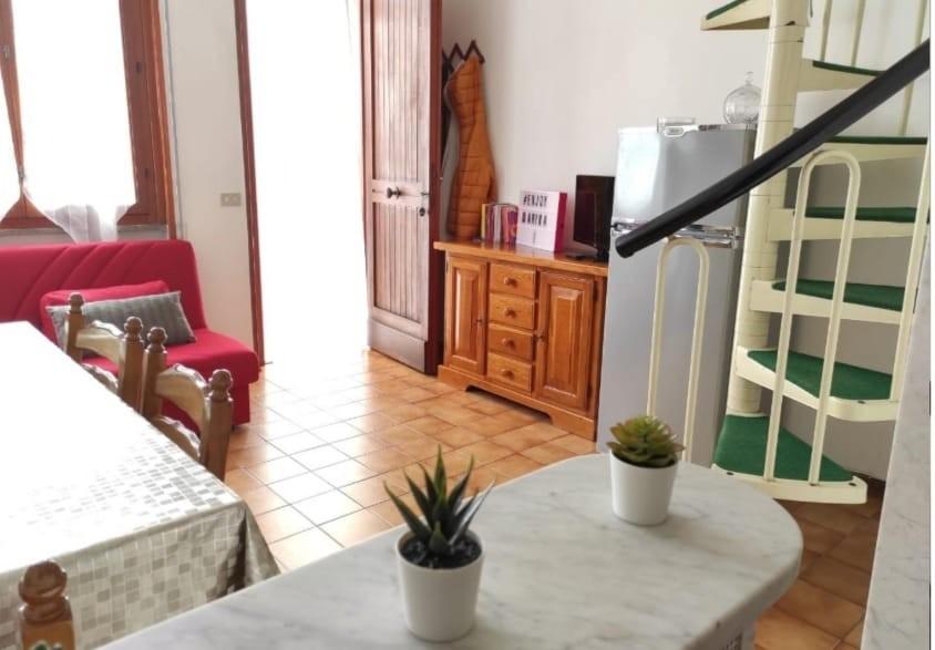 Villa arredata in affitto, Carrara marina di