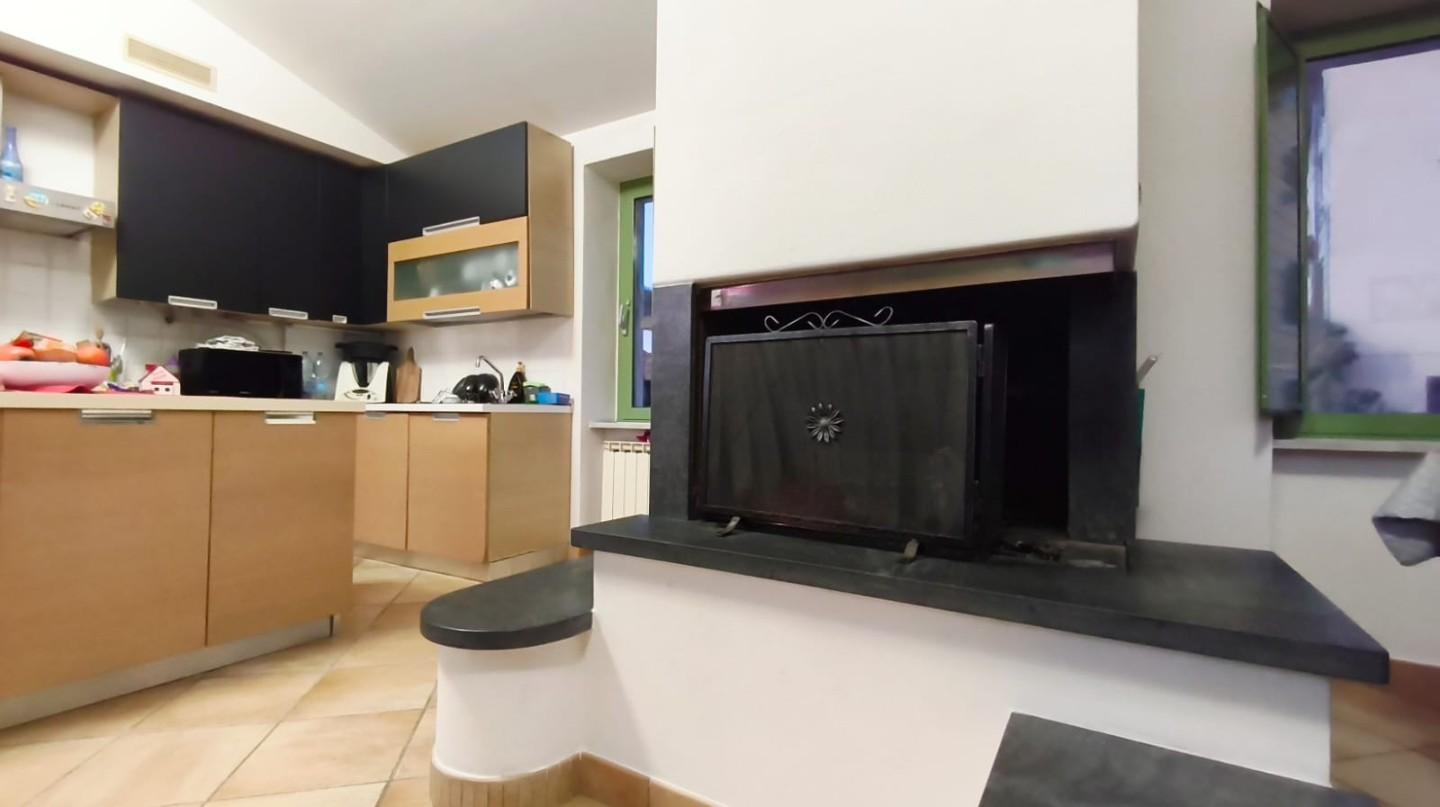 Quadrilocale arredato in affitto a Carrara