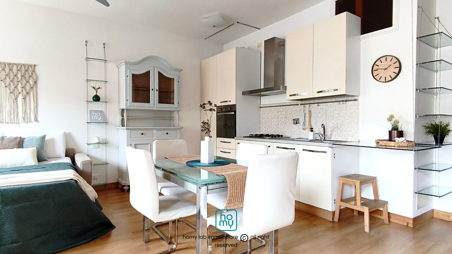 Loft in vendita, Carrara marina di