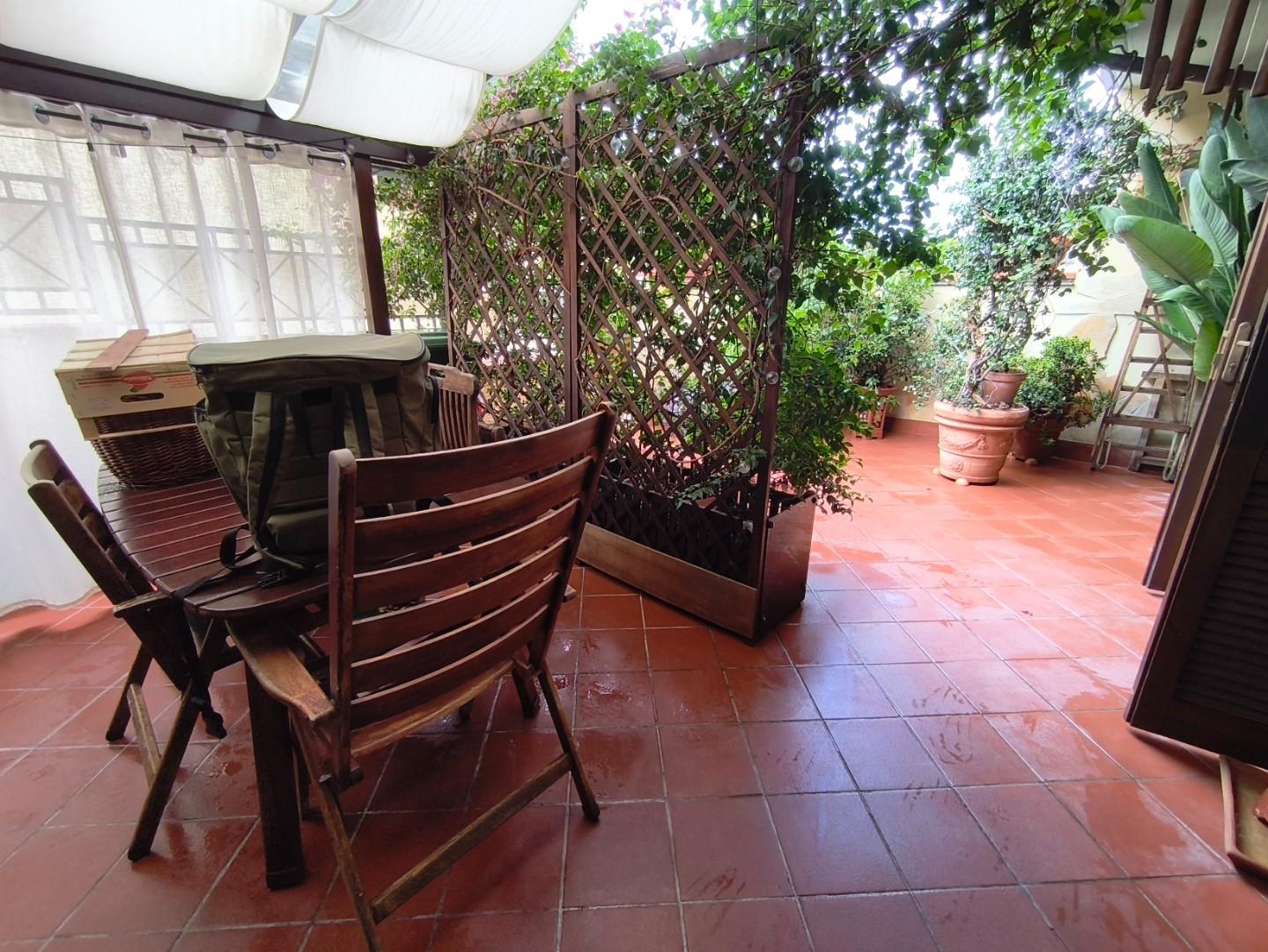 Casa indipendente con giardino, Carrara bonascola